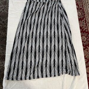 Liz Claiborne Black and White Patterned Maxi Skirt